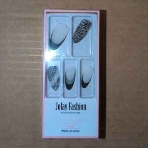 Jofay Black and White Press-On Nails